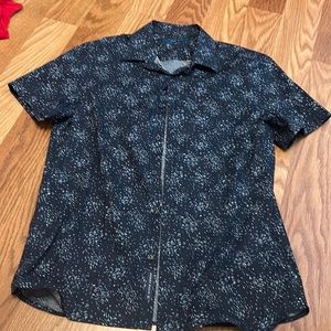 Perry Ellis men’s button down shirt
